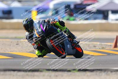 media/Oct-09-2022-SoCal Trackdays (Sun) [[95640aeeb6]]/Turn 2 (1110am)/